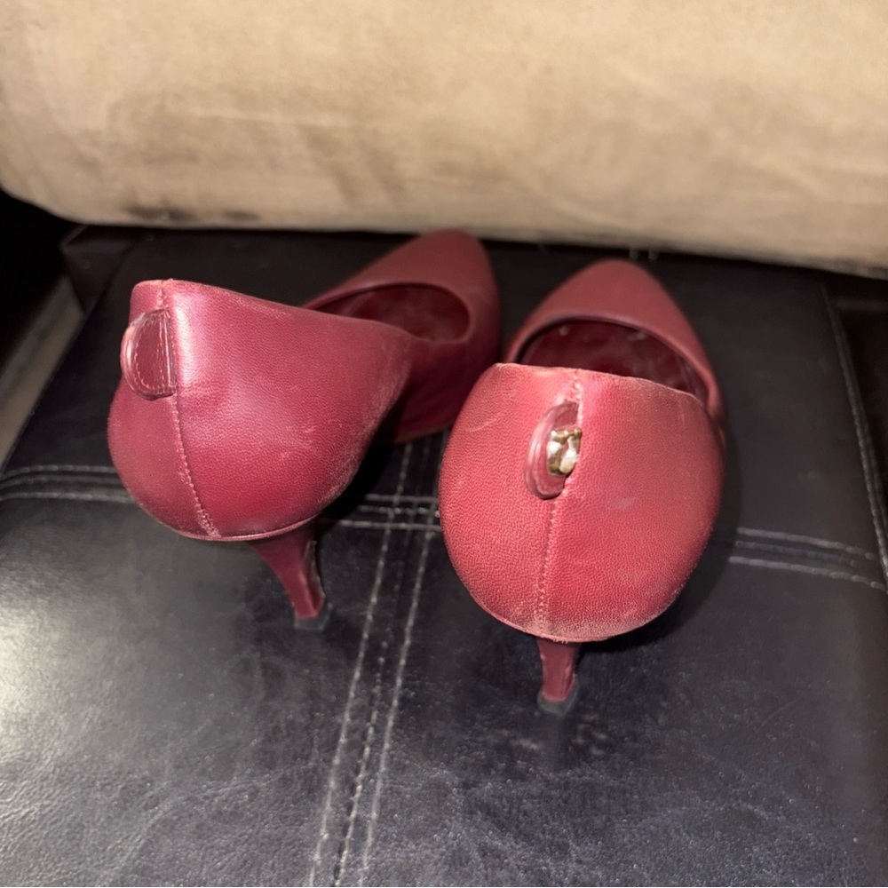 Ferragamo Judy Leather Pump Women's. Size # 7 - Picture 5 of 15